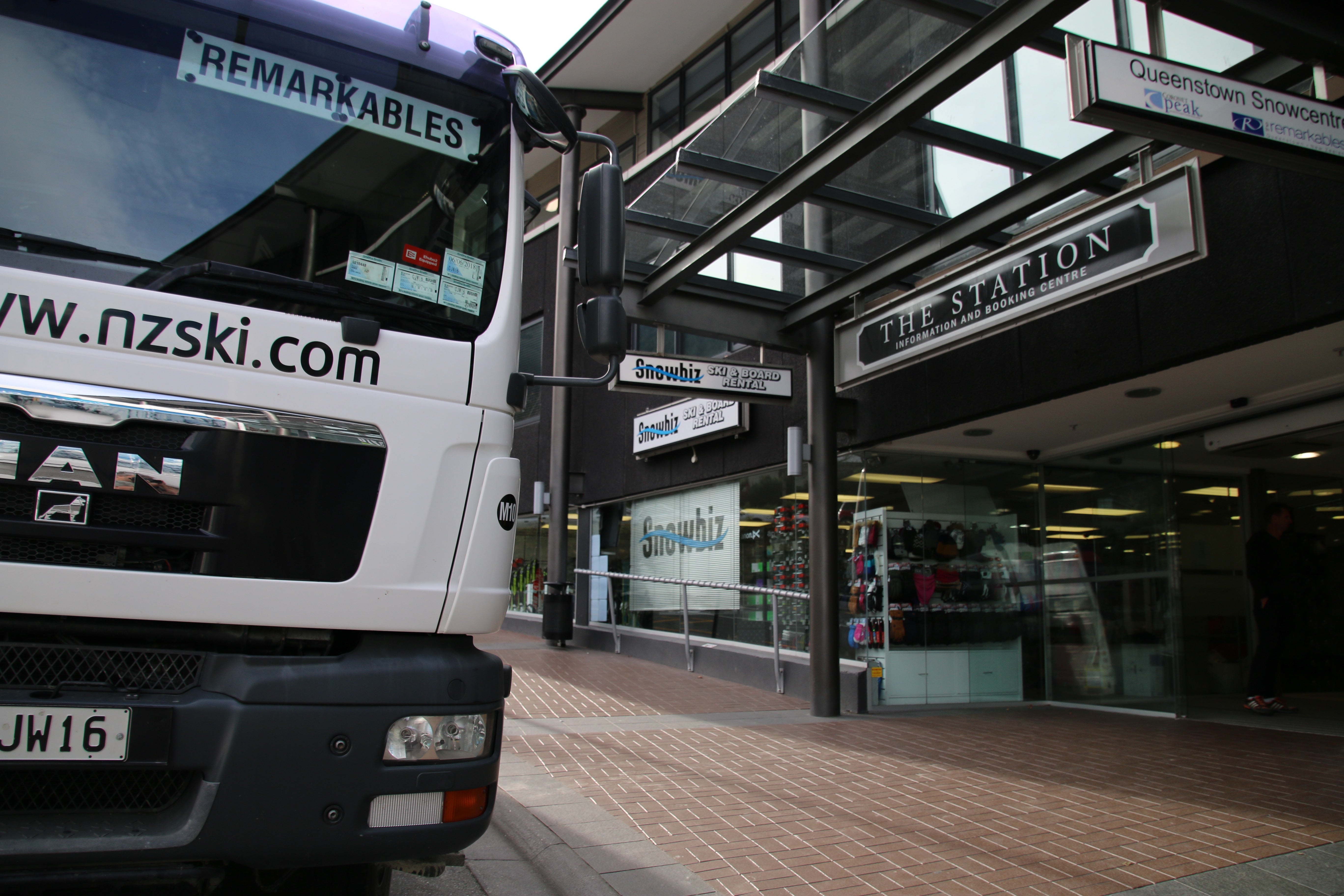 Coronet Peak & Remarkables Ski Bus