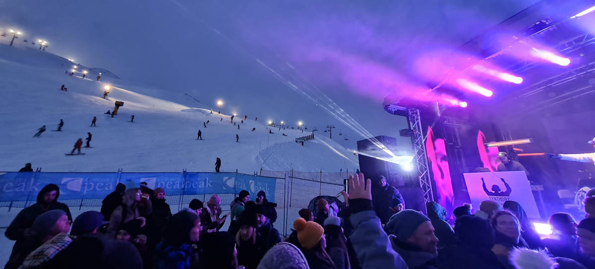 Coronet Peak night skiing with live music Queenstown
